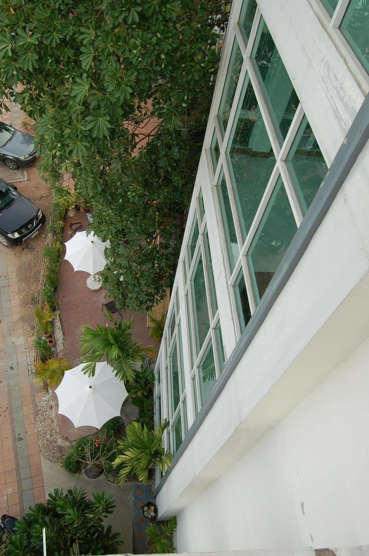 The Circle Residence Jomtien Beach Eksteriør billede